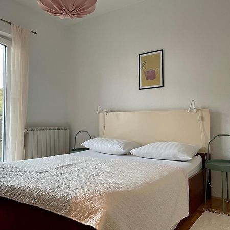 Apartment Capitano Слатине Екстериор снимка