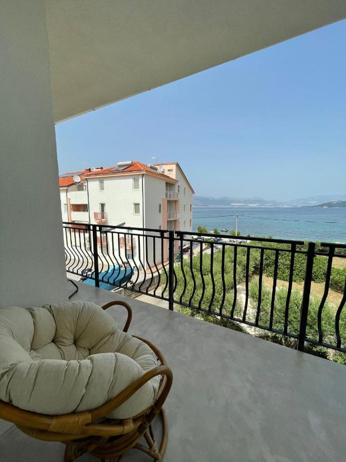 Apartment Capitano Слатине Екстериор снимка